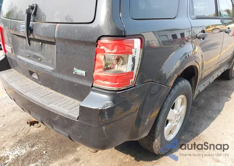 2011 Ford Escape Xlt z USA, uszkodzony, nr VIN 1FMCU9DG4BKA64865